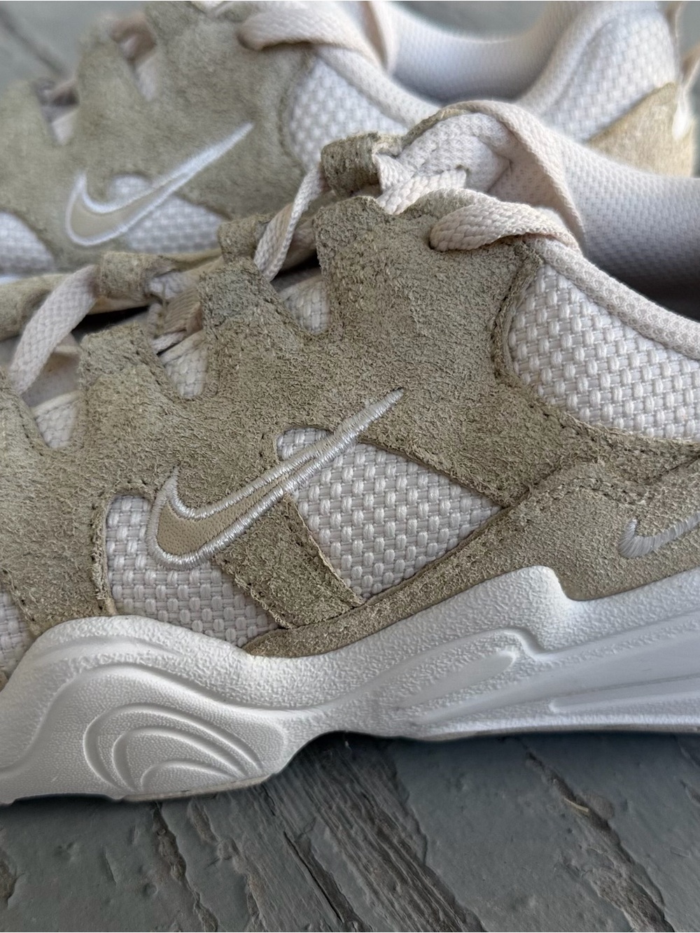 Nike TC 7900 Sail Sanddrift Beige Women’s Sneakers Size 5.5 US / 36 EUR